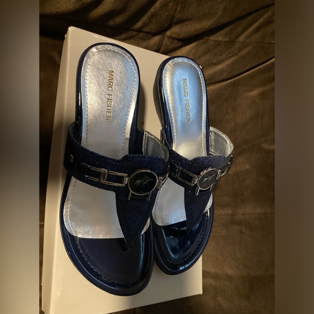 Marc Fisher brand, size 8.5, new in box, glittery blue sandals, cute and comfy - Picture 14 of 16